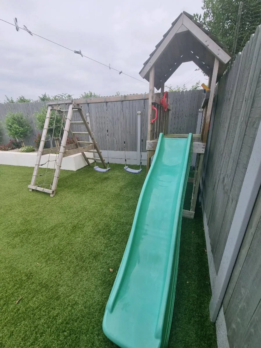 Swing set - Image 2