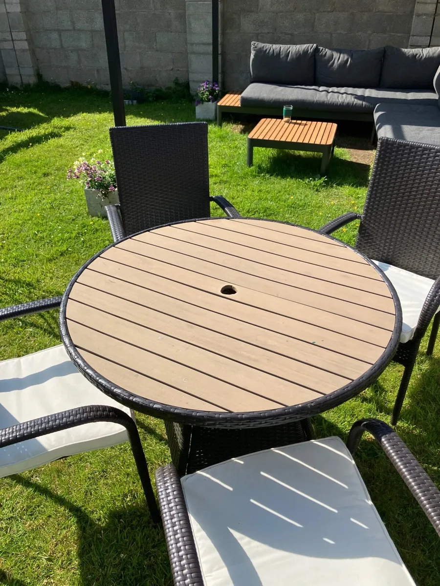 Outdoor Dining Set - Image 3