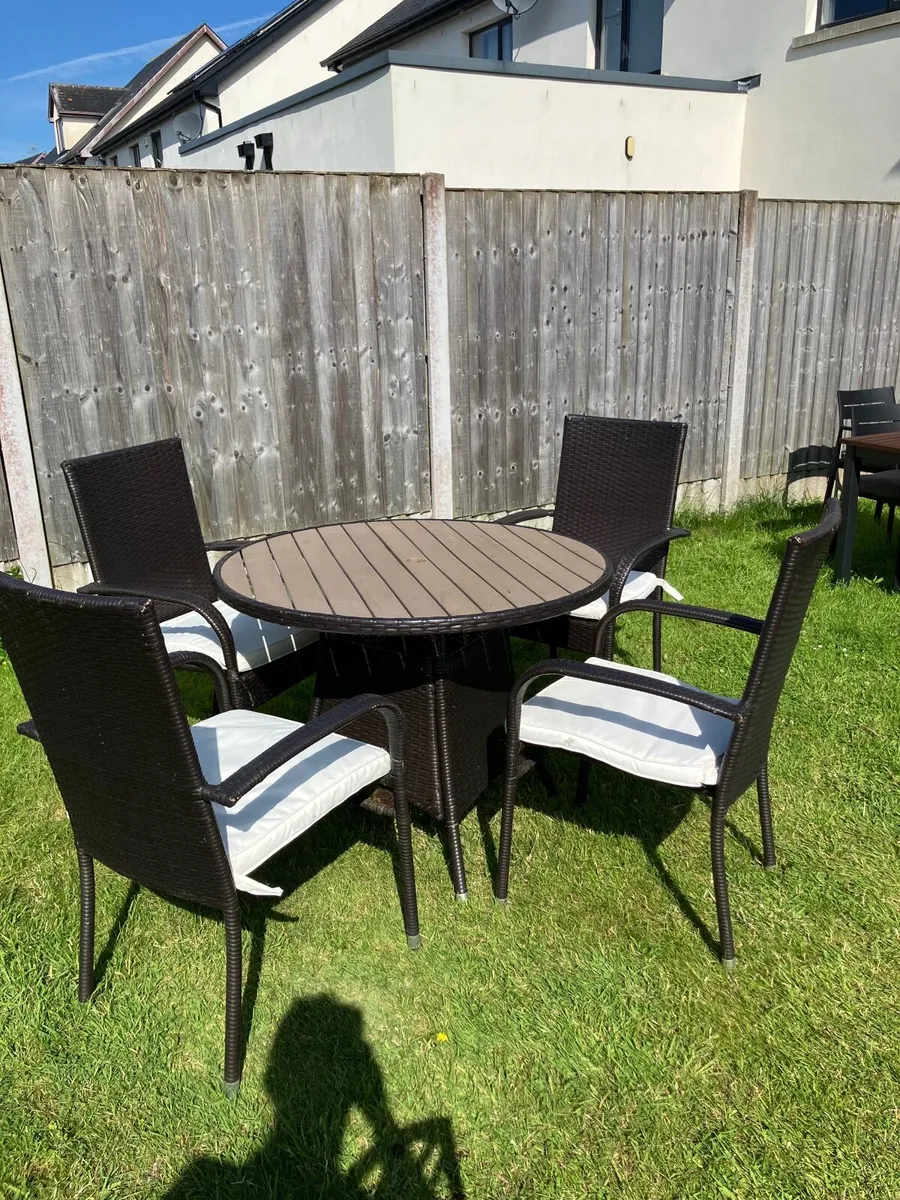 Outdoor Dining Set - Image 1