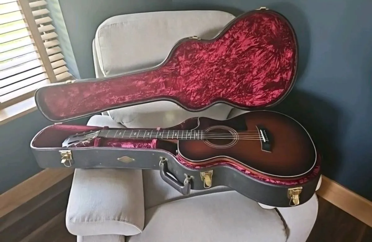 Taylor guitar - Image 1