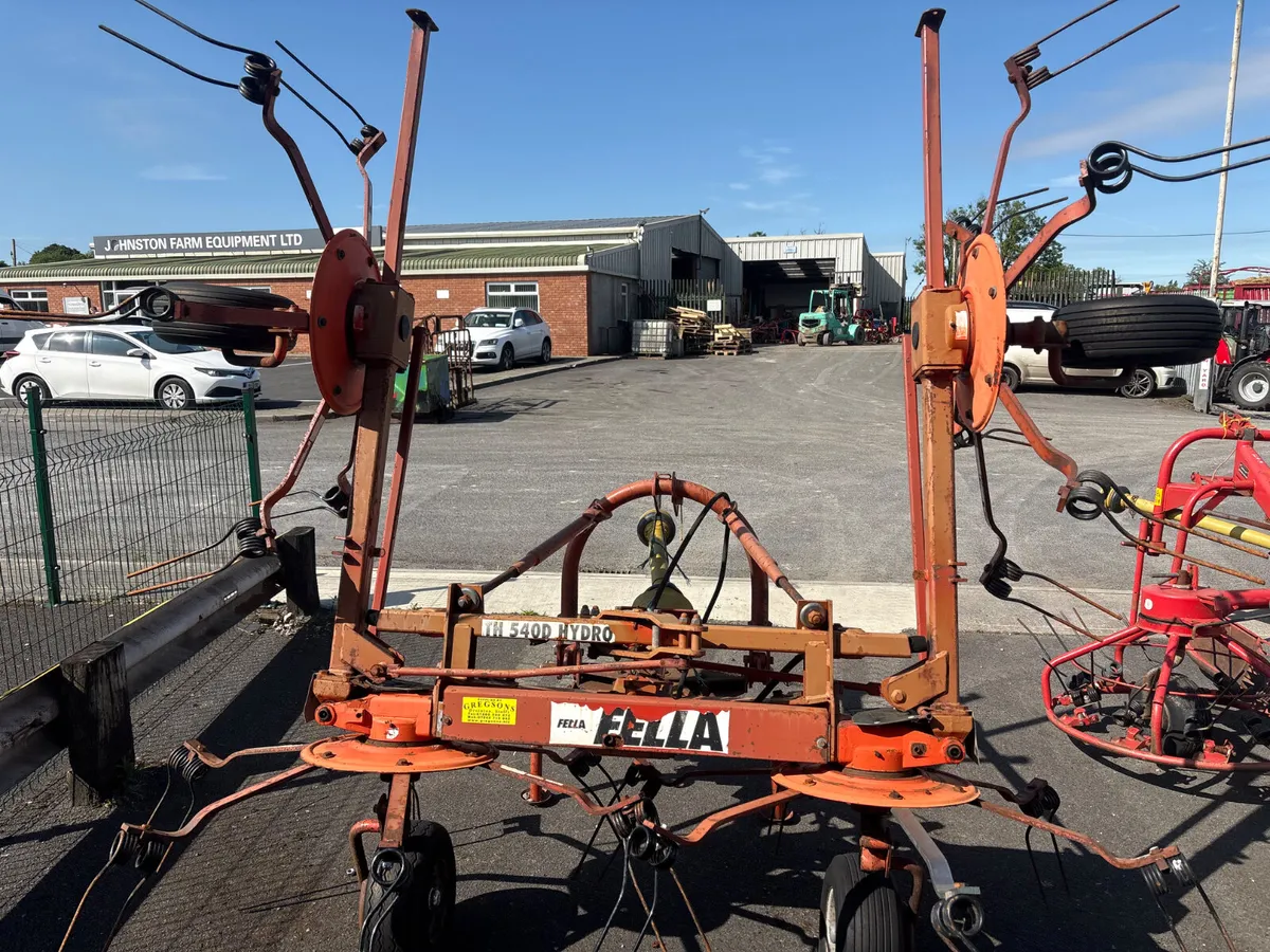 Fella 4 rotor Tedder - Image 4