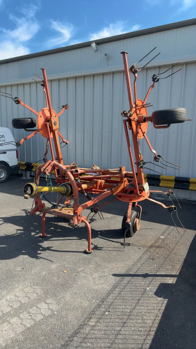 Fella 4 rotor Tedder - Image 1