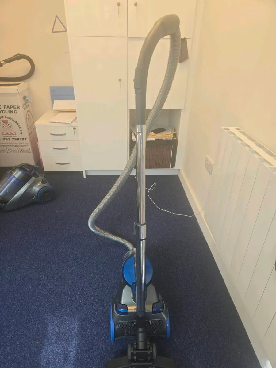 Hoovers - Image 2