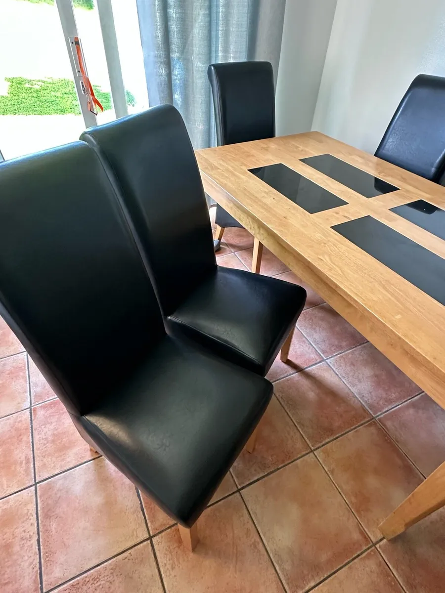 Table and 6 chairs - Image 4