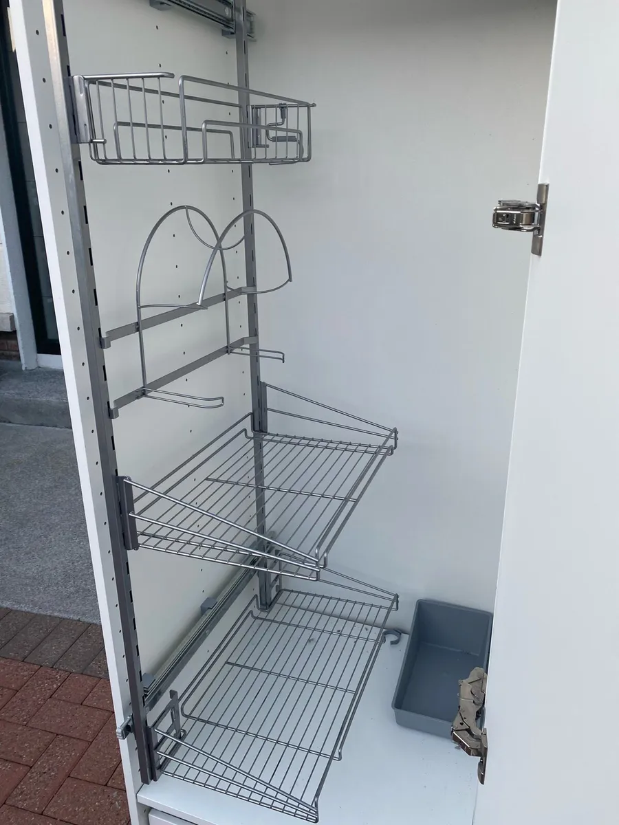 Utility room storage - Image 4