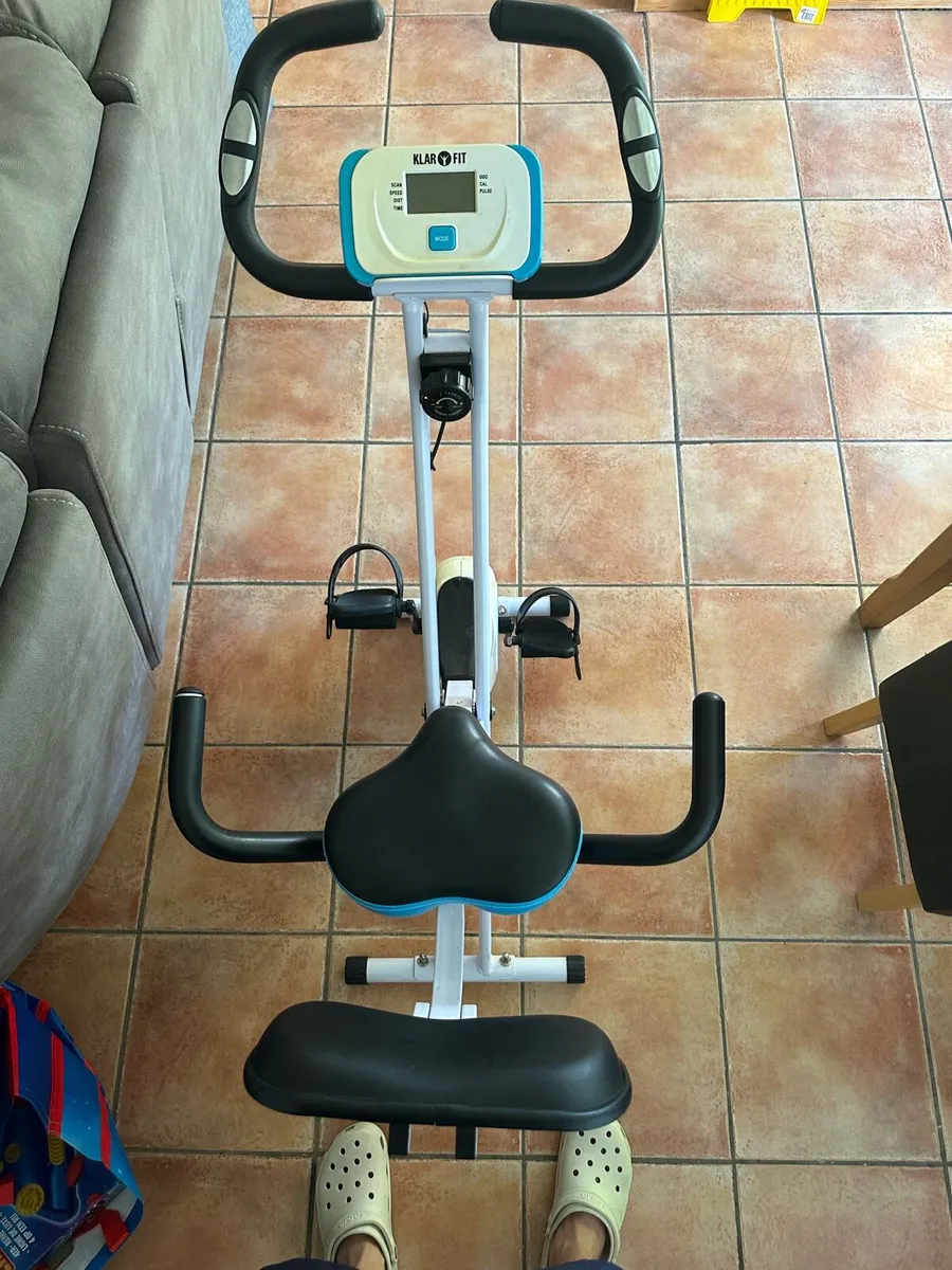 Folding exercise bike - Image 1