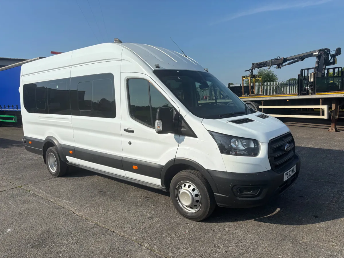2023 transit 17 seat bus Low miles No VAT - Image 2