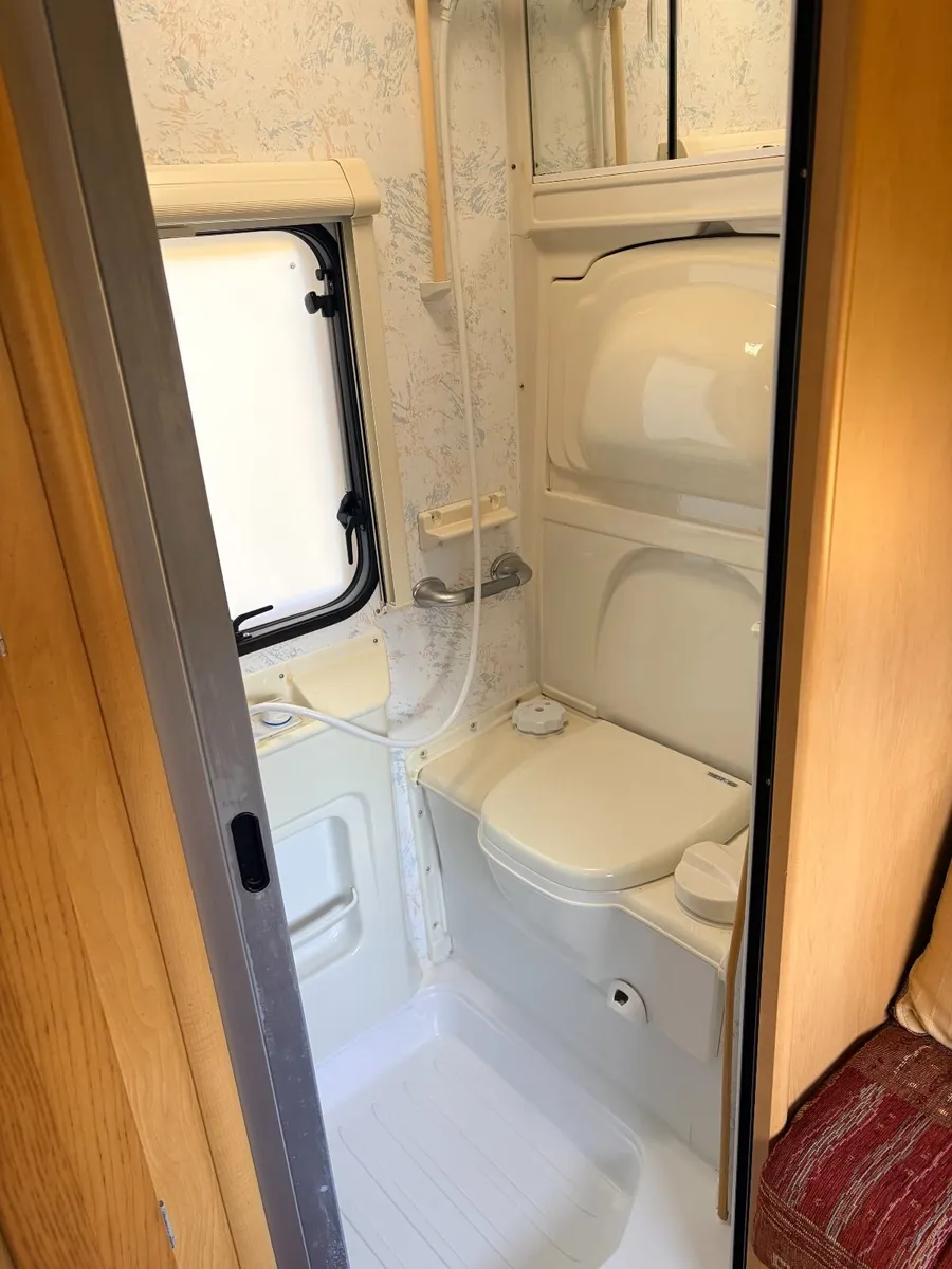 Caravan - Image 3