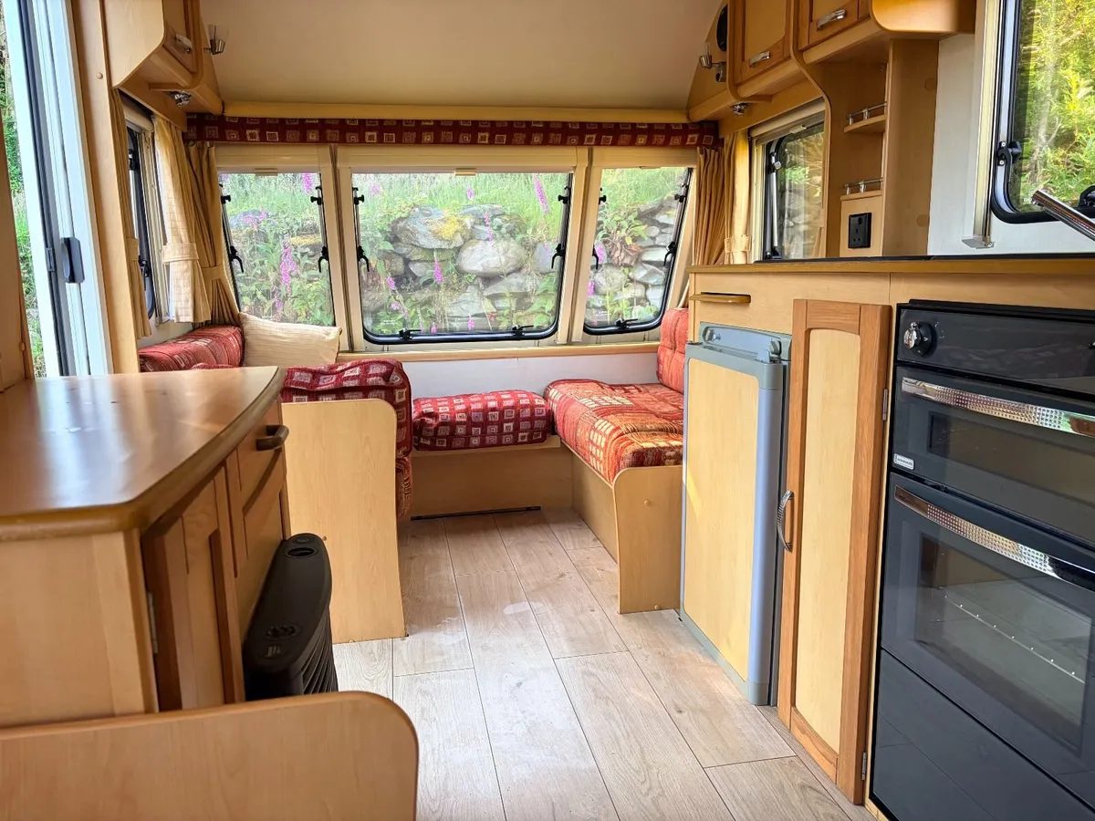 Caravan - Image 4