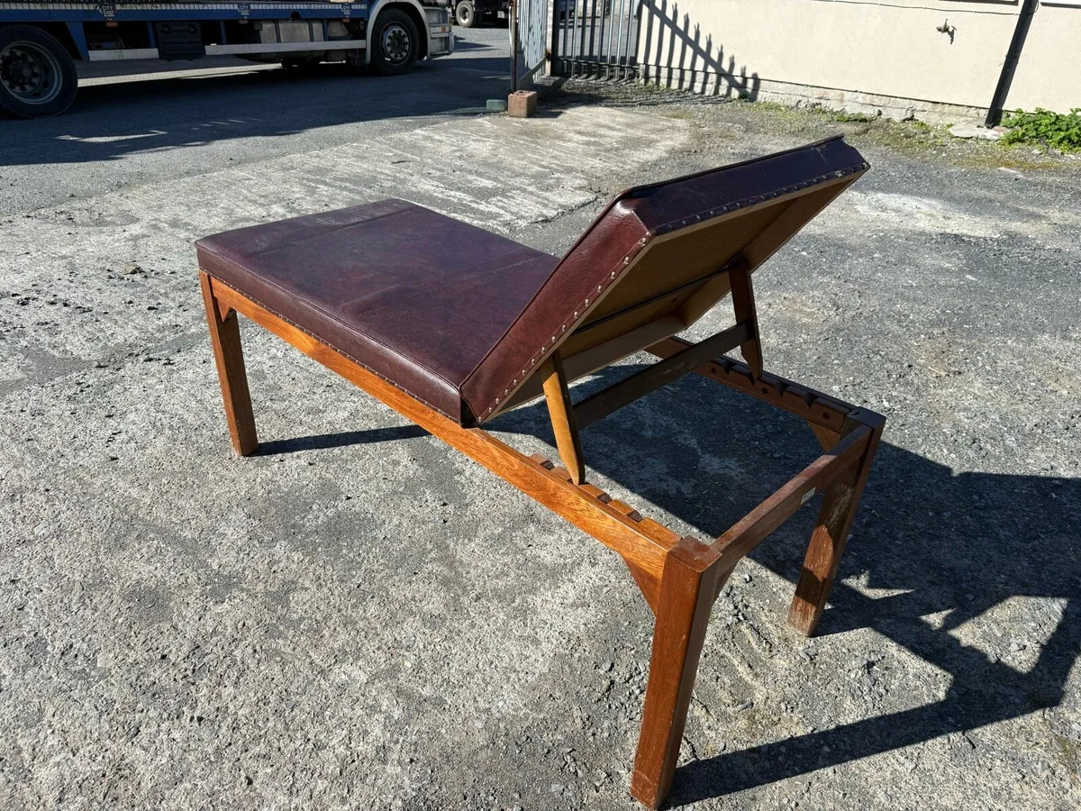 Massage table - Image 4