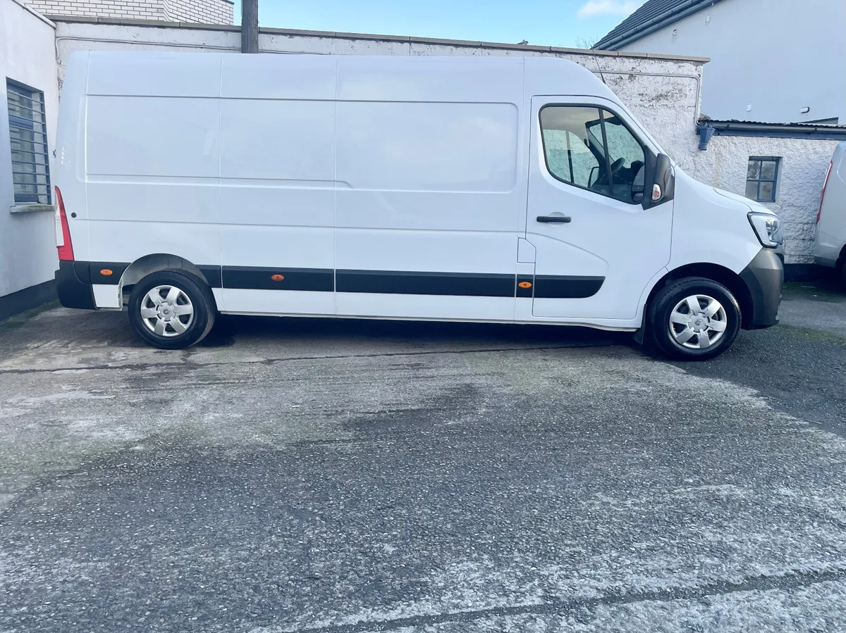 Renault Master LM35 Business+ 2.3DCI 135 BHP,2023 - Image 3
