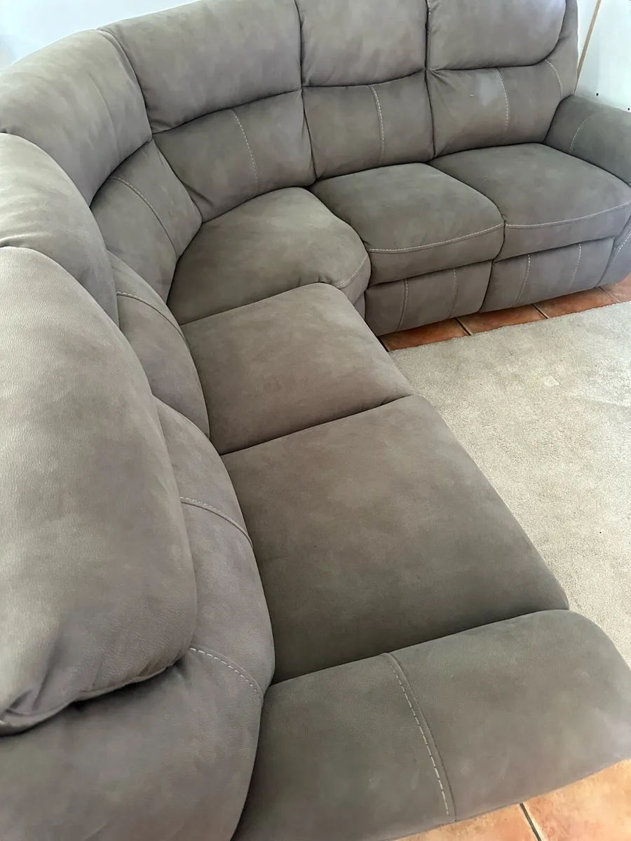 Corner sofa with 2 recliner seats - Image 3