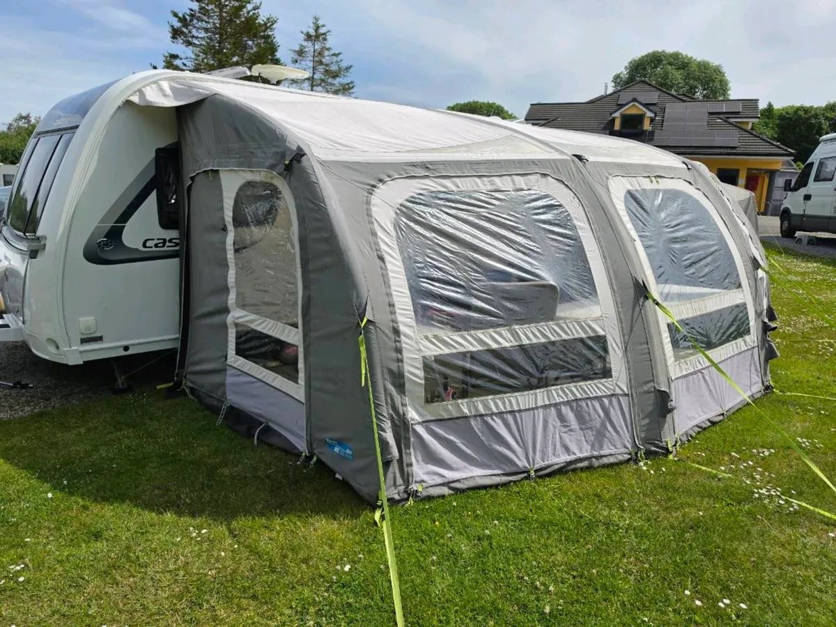 Kampa Ace Air Pro 500 Air Awning – Carpet & Access - Image 3