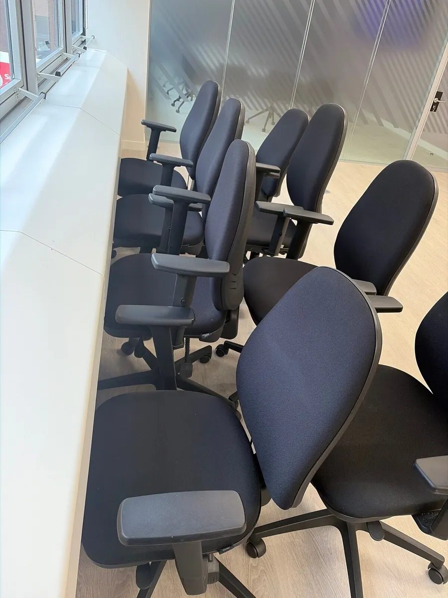 Office chairs - Image 1