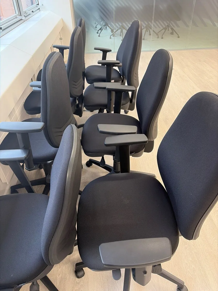 Office chairs - Image 2