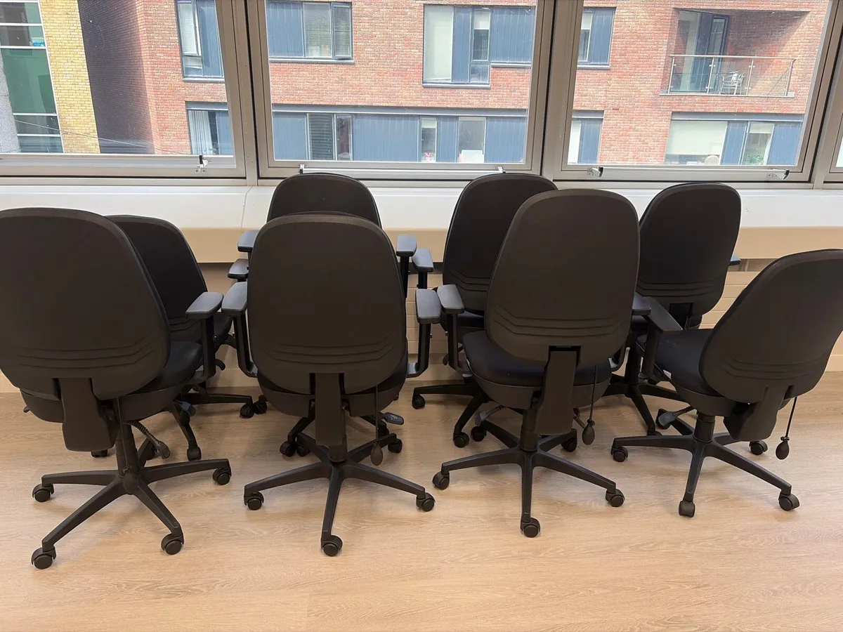 Office chairs - Image 3