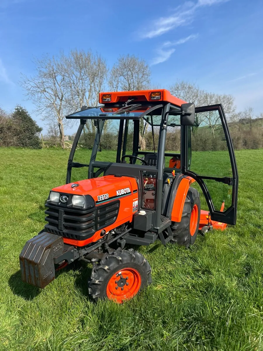 Kubota B2710 Tractor with Kubota 5 Ft Mower - Image 2
