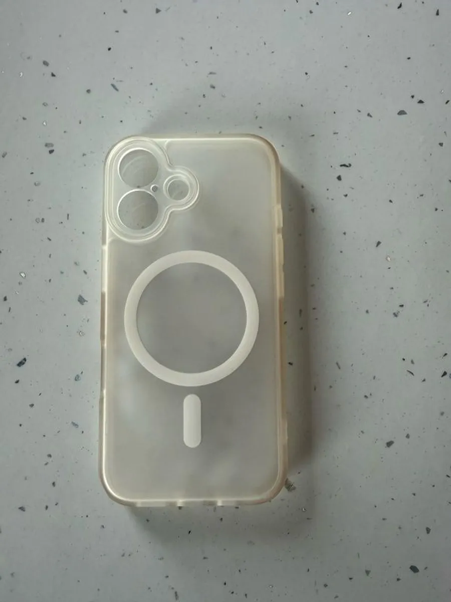 Apple iPhone 16 - Pink - Image 4