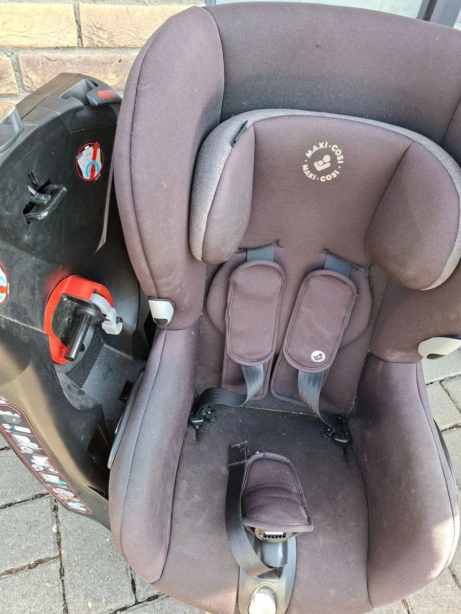 Child Car seat - Image 3