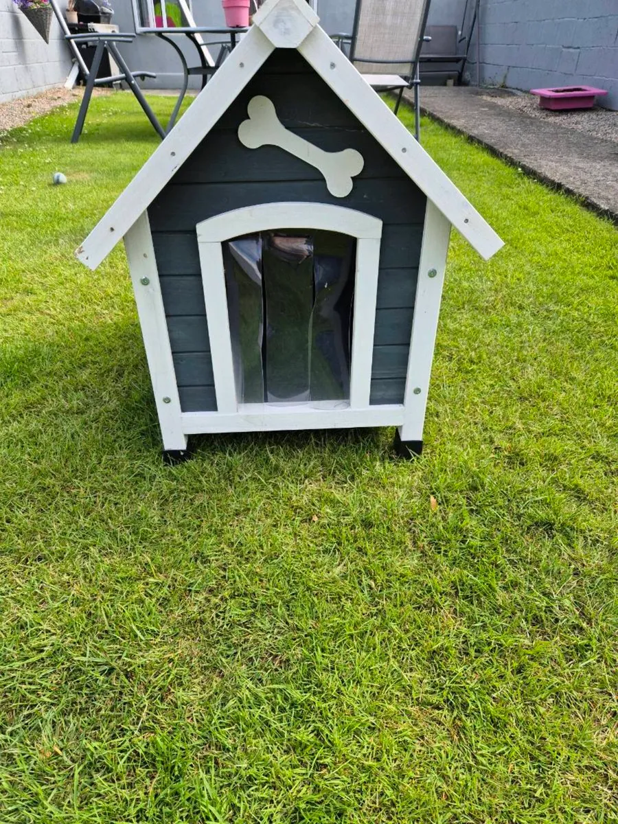 Dog kennel - Image 1