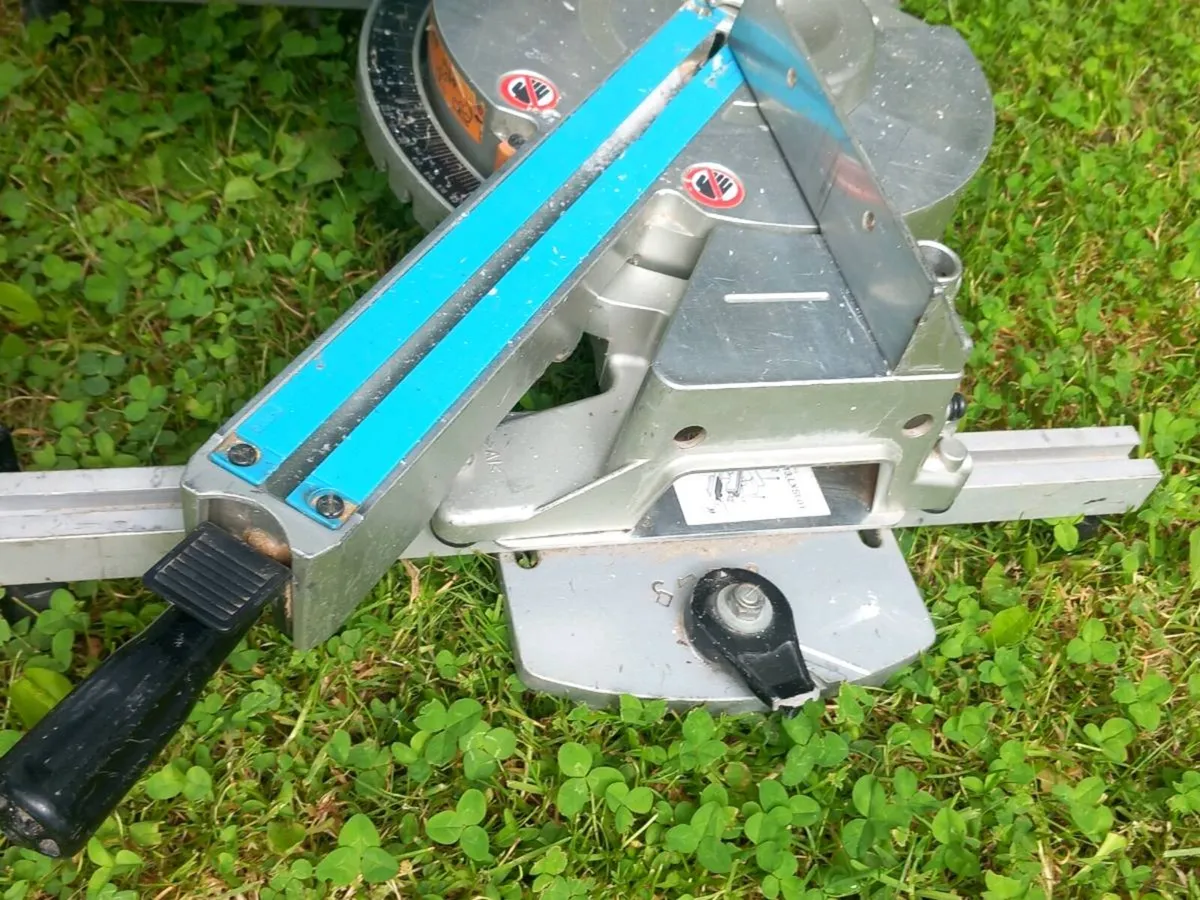 Makita mirre saw - Image 3