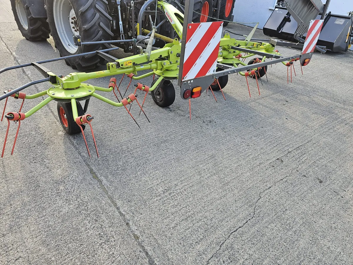 Claas Volto 55 Tedder - Image 4