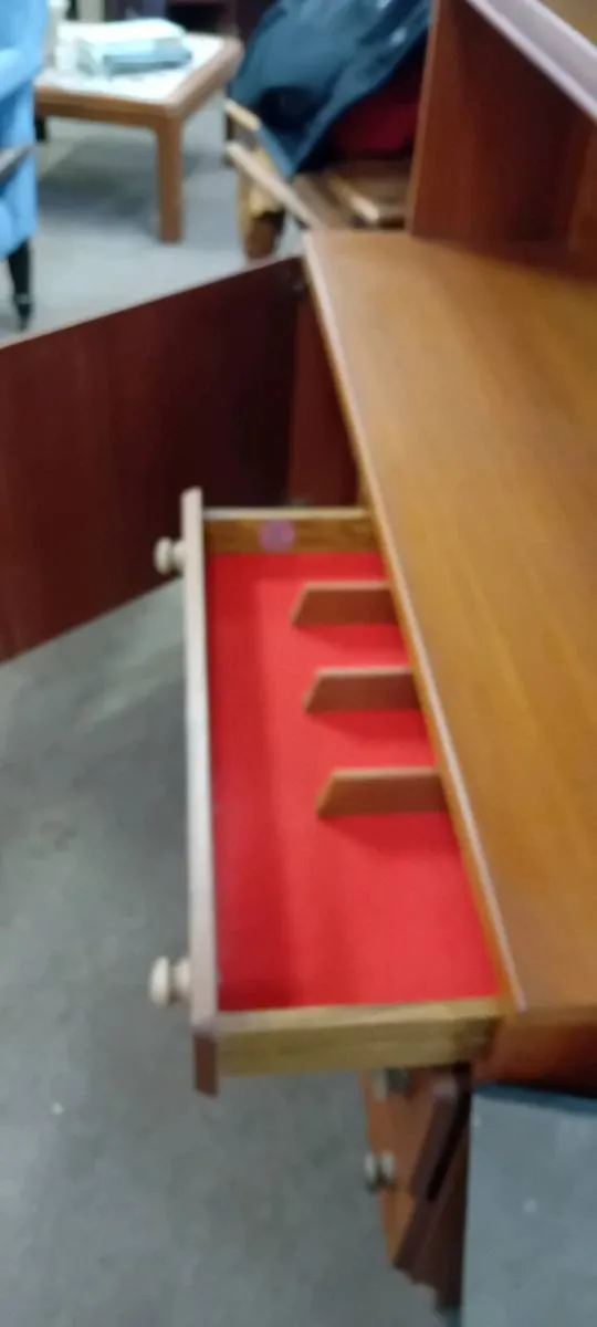 Mid Century McIntosh Glazed Sideboard - Image 4