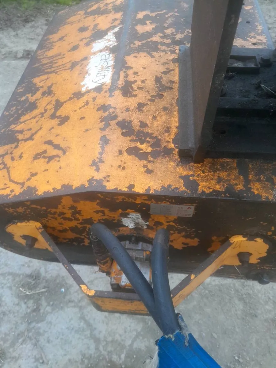 Hedge cutter for mini digger, - Image 2