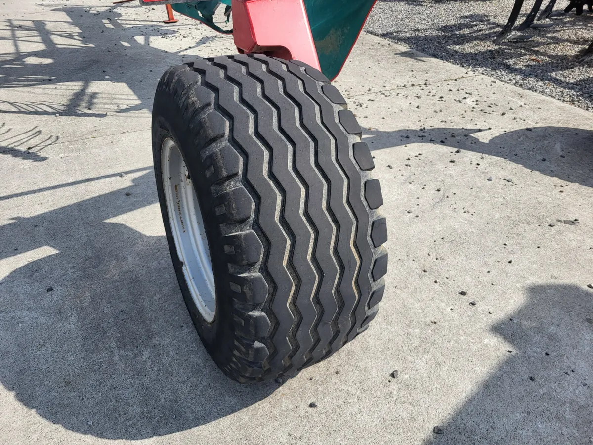 Kverneland 9580c Rake - Image 3