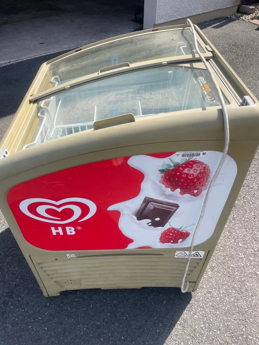 Retro Fridge/Freezer  with HB Markings - Image 2