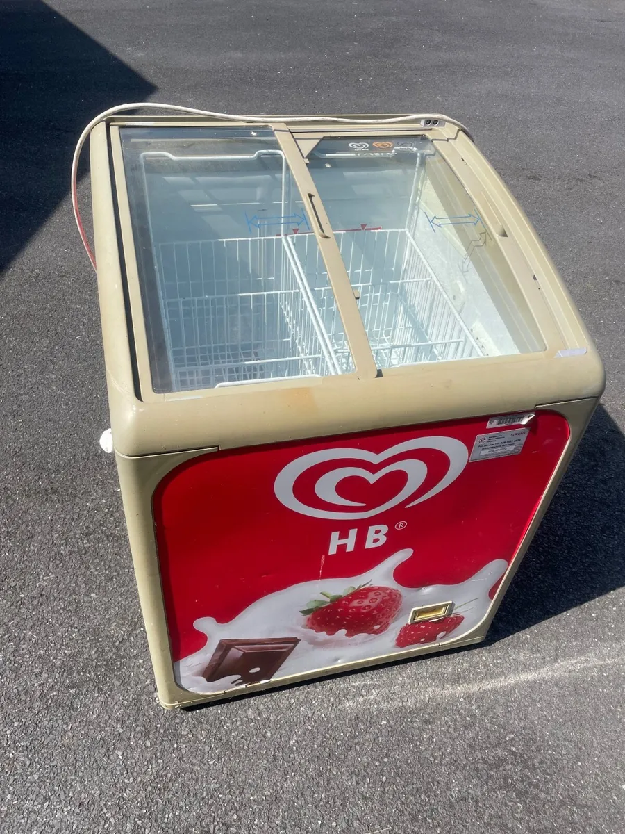 Retro Fridge/Freezer  with HB Markings - Image 3