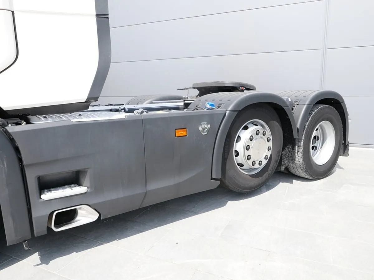 Scania S660 - Highline - 6x2 - T1-03248 - 2022 - Image 4