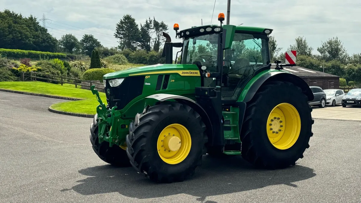 2023 John Deere 6R 215 - Image 2
