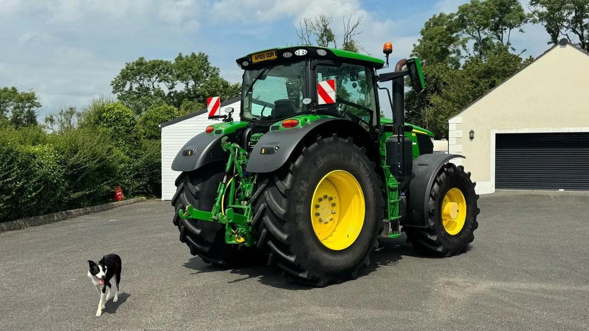 2023 John Deere 6R 215 - Image 4