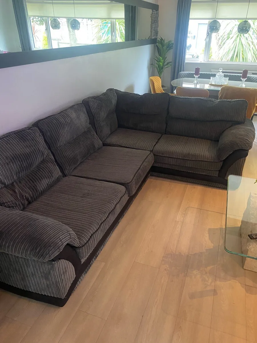 Couch - Image 3