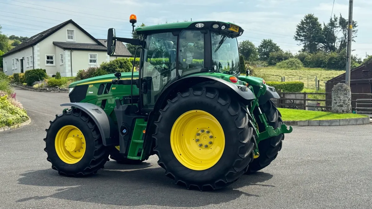 2025 John Deere 6R 185 - Image 3