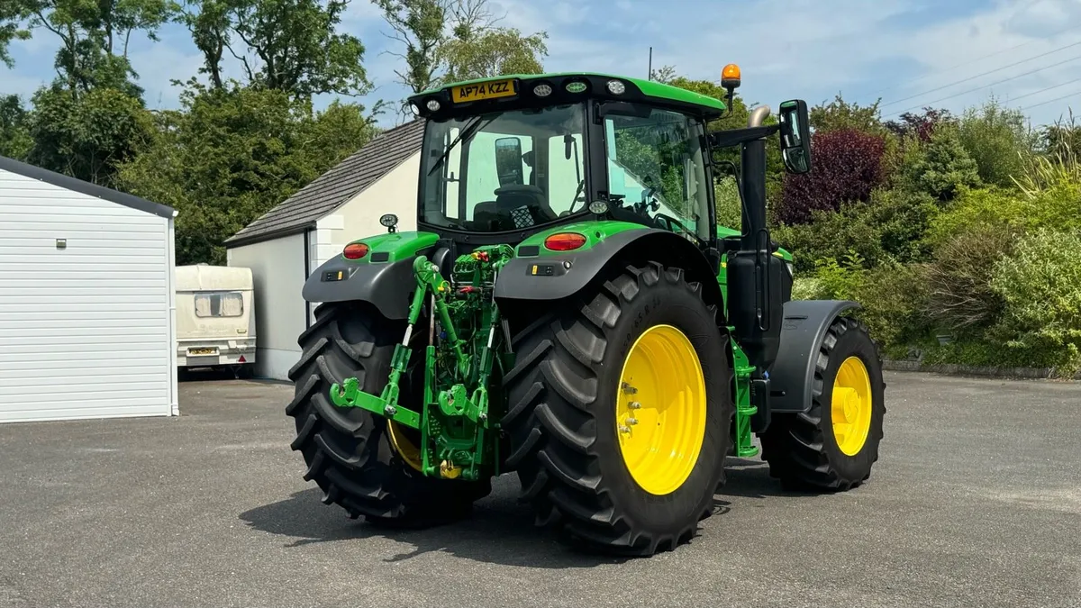 2025 John Deere 6R 185 - Image 4
