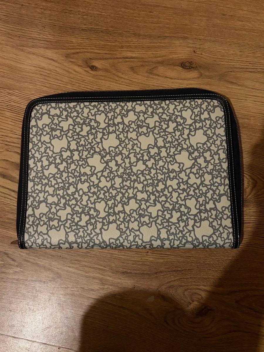 TOUS Laptop Case - Image 3