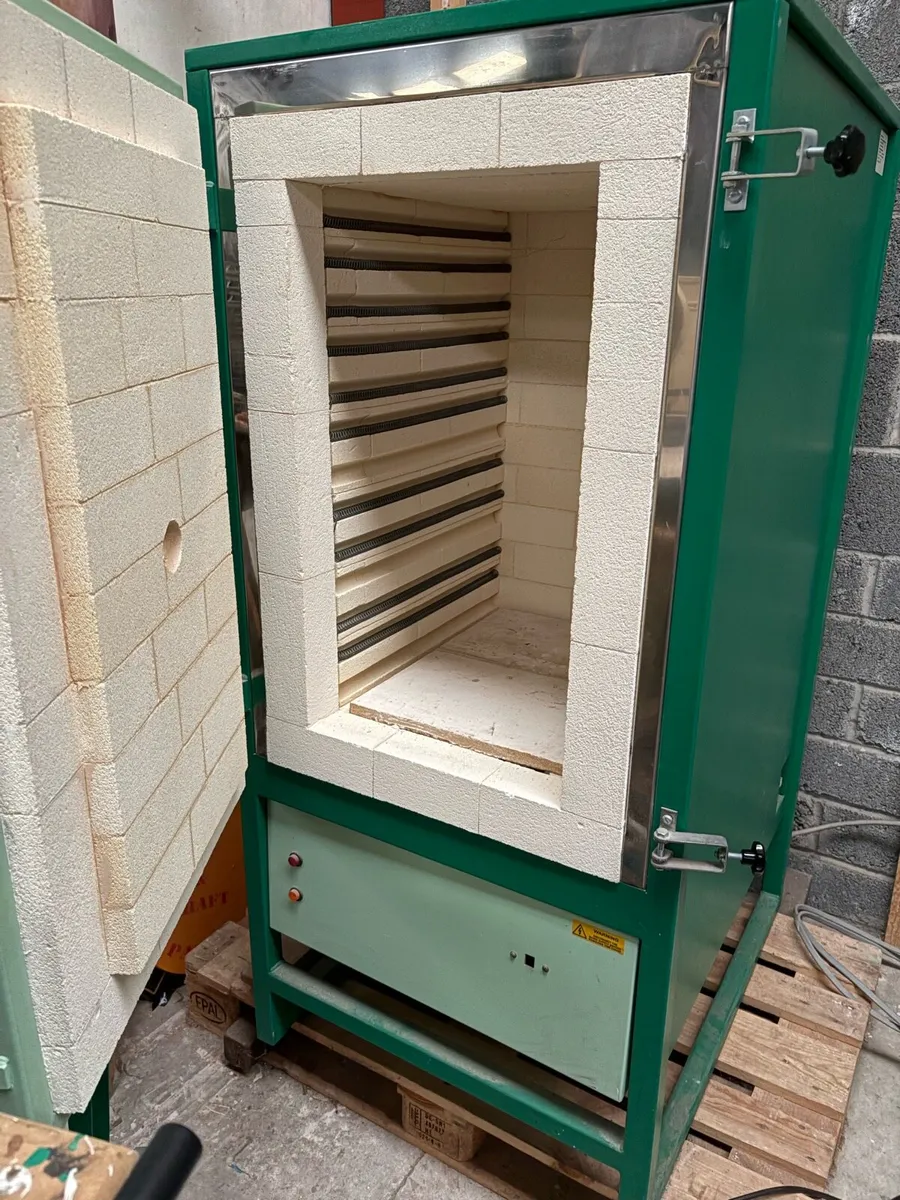 Pottery Kiln - Image 2