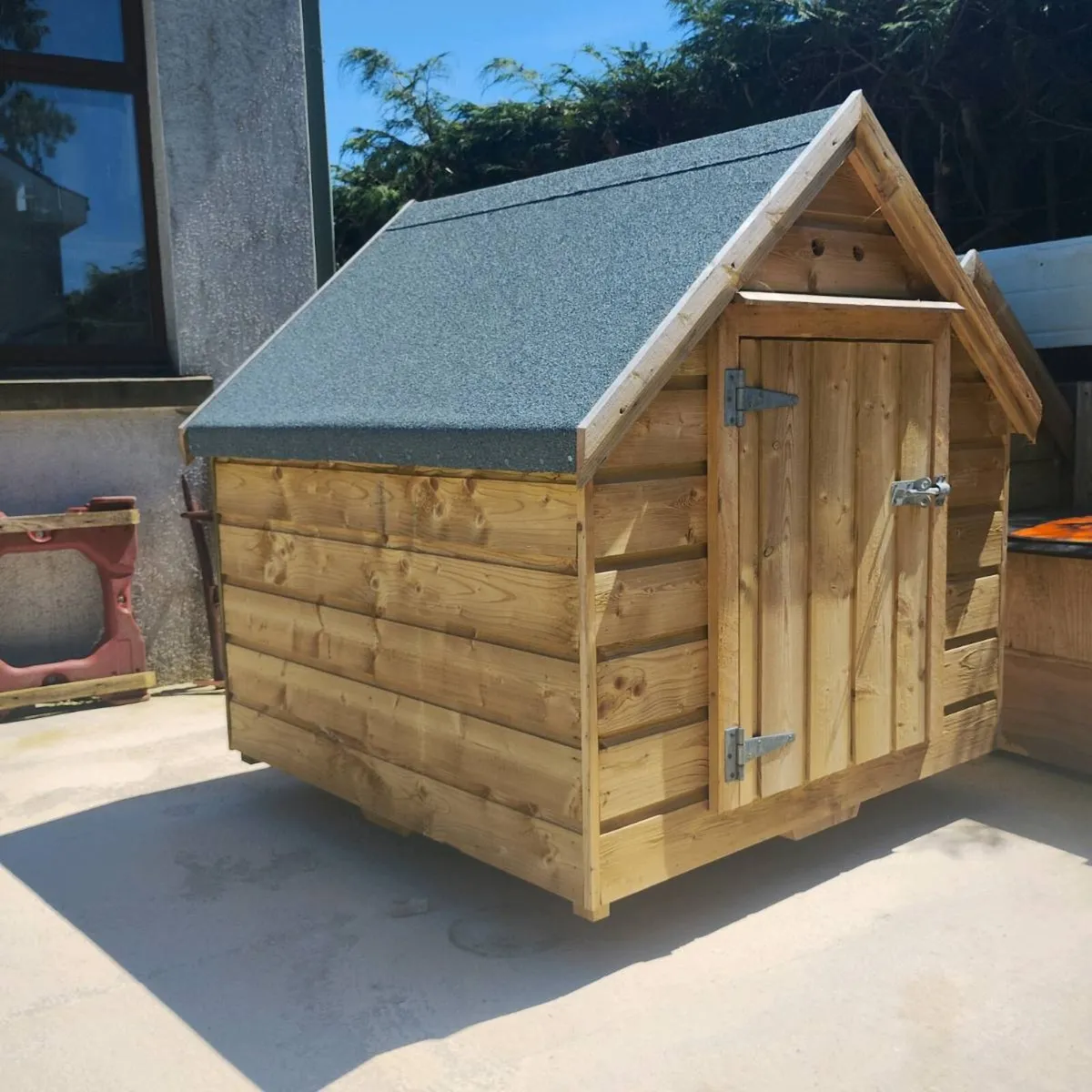 Dog kennels - Image 1