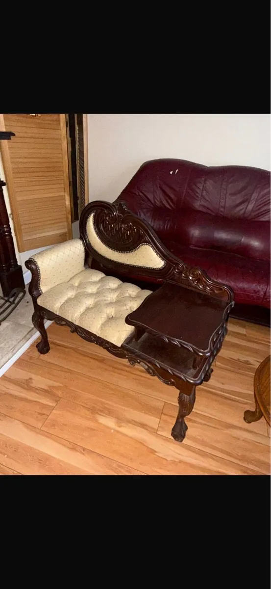 Old furniture - Image 1