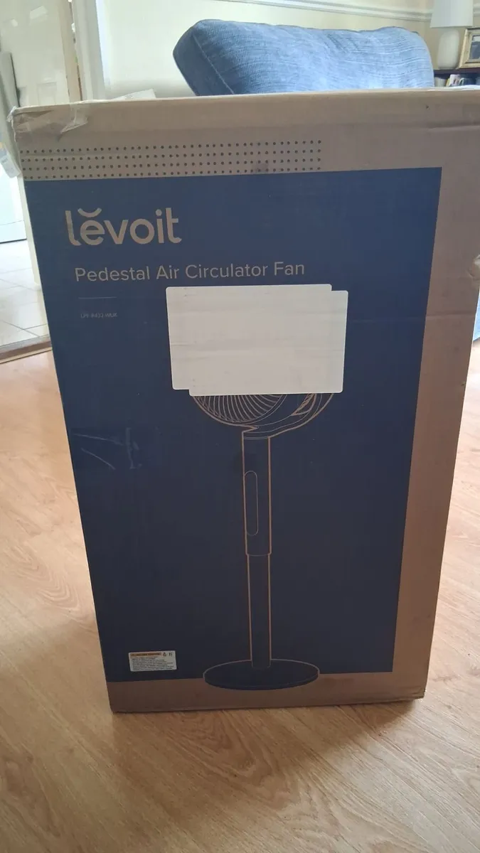 Levoit 20dB Quiet Pedestal Fan - White. - Image 4