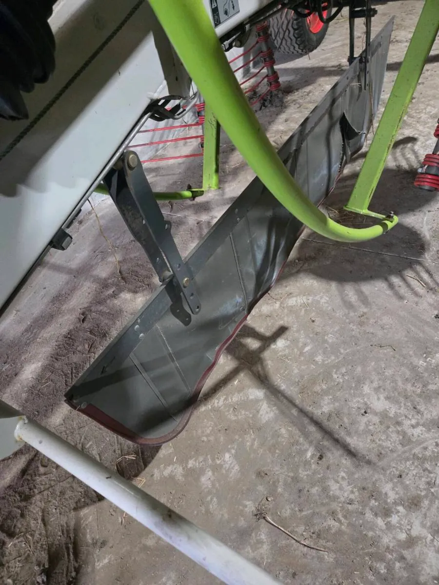 Claas Liner 2800 - Image 3