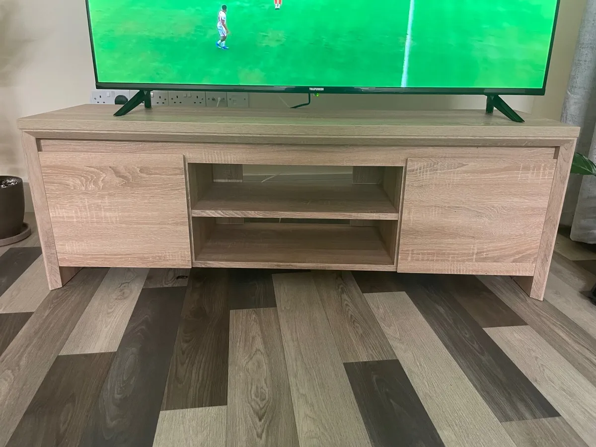 2 doors light oak colour TV cabinet - Image 2
