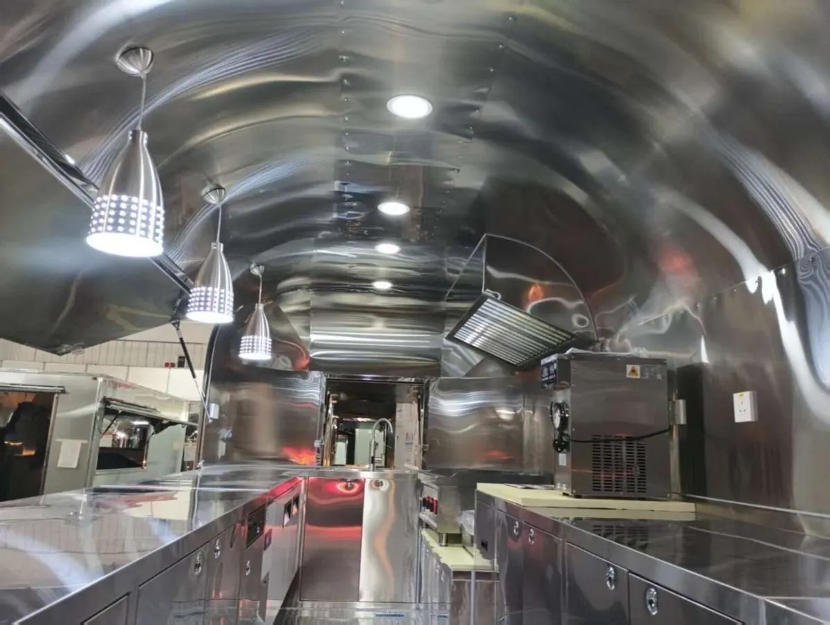Food trailer - Image 4