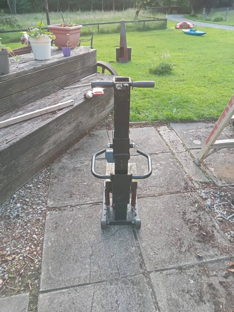 Log splitter - Image 1