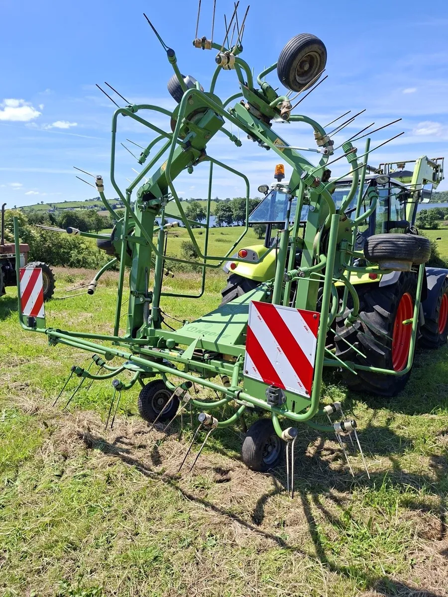 Krone 6 rotor Tedder - Image 2