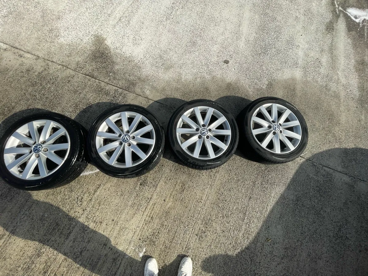 Tires and alloys - Image 1