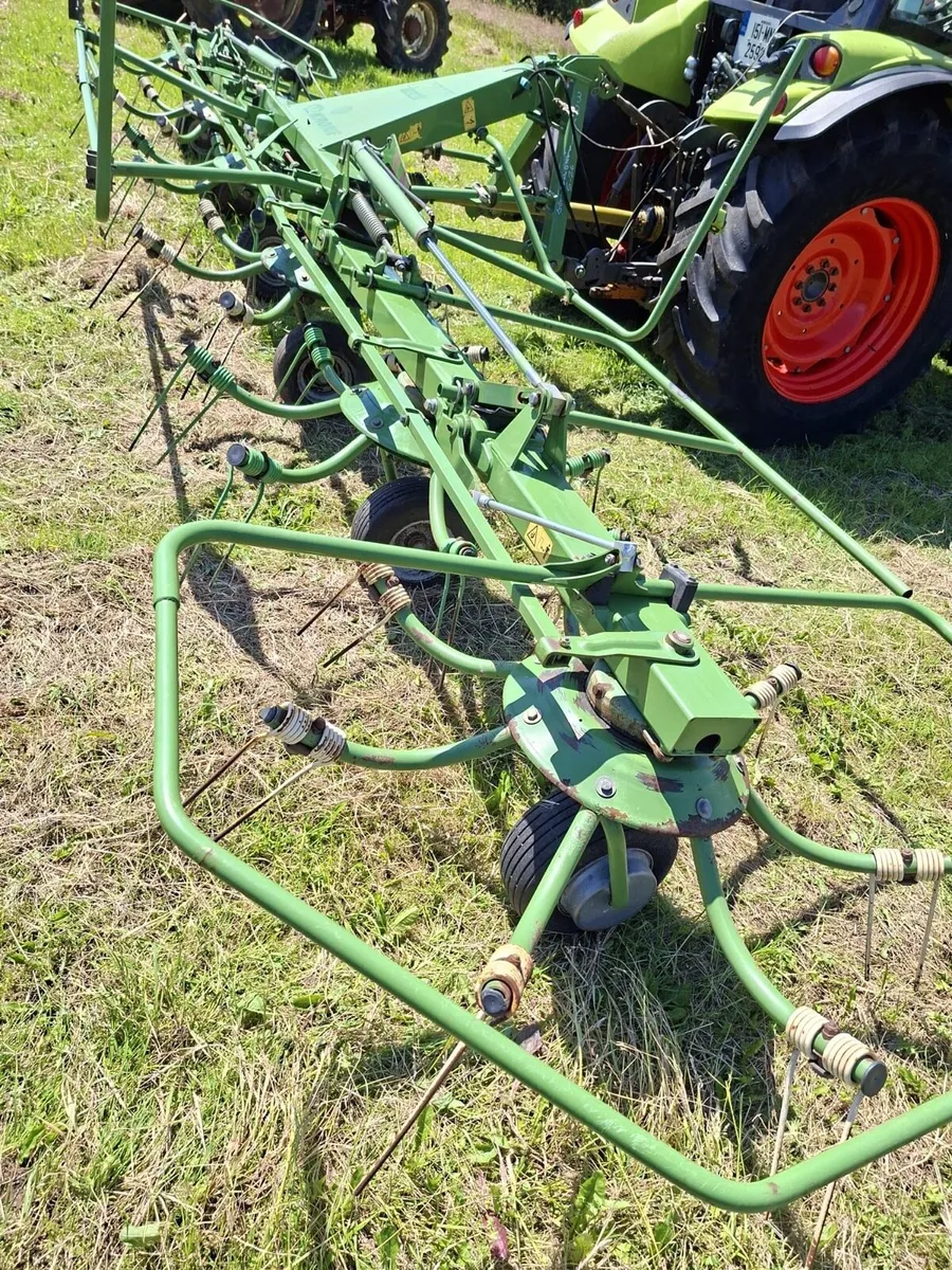 Krone 6 rotor Tedder - Image 4