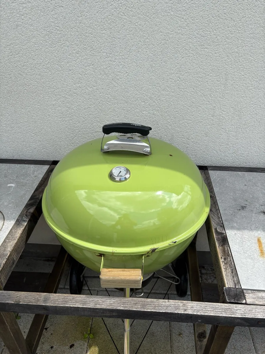 Weber Master Touch 57cm BBQ with Cover and Extras - Image 1